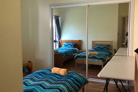 Springwood Meditation Vacation Center - Surfers Paradise Gold Coast 3
