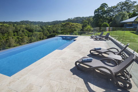 Mapleton Springs - Surfers Paradise Gold Coast 3