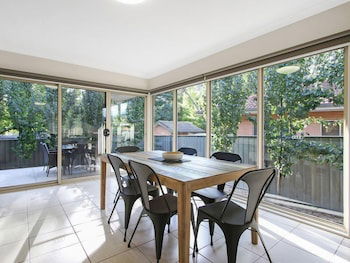 Bright Delight - Modern Luxury - Surfers Paradise Gold Coast 4