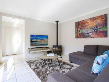 Bright Delight - Modern Luxury - Surfers Paradise Gold Coast 3