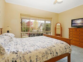Alpine Mist - Spacious 5 Bedroom Home - Surfers Paradise Gold Coast 3