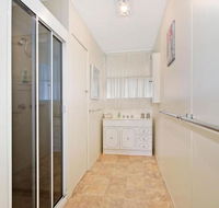 Delany Surprise Pet friendly house