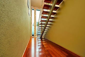 No.6 - Luxury Private Haven In The Heart Of Bright - Surfers Paradise Gold Coast 0