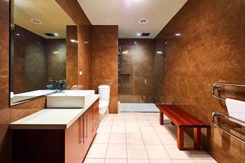 No.6 - Luxury Private Haven In The Heart Of Bright - Surfers Paradise Gold Coast 4