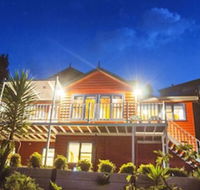 Artee House - A Bright Escape