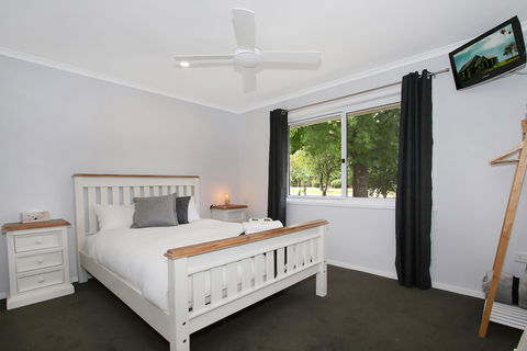 Marshmallow Retreat - Surfers Paradise Gold Coast 5