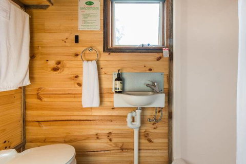 Live Big In The Gurdies Tiny House With A View - Surfers Paradise Gold Coast 3