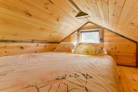 Live Big In The Gurdies Tiny House With A View - Surfers Paradise Gold Coast 5