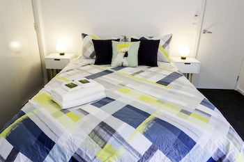 3 Bedroom House In Bright - Surfers Paradise Gold Coast 0