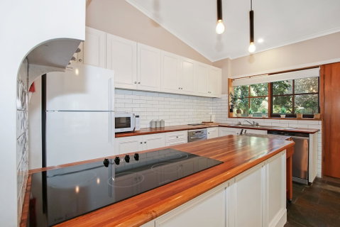 Porepunkah Elms - Surfers Paradise Gold Coast 2
