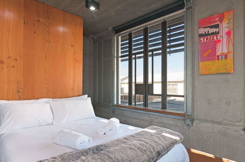 Executive Rental Style House - Surfers Paradise Gold Coast 1