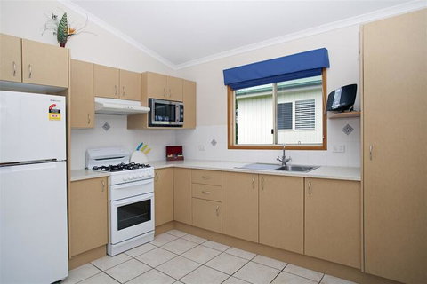 Holiday Haven Swan Lake - Surfers Paradise Gold Coast 6