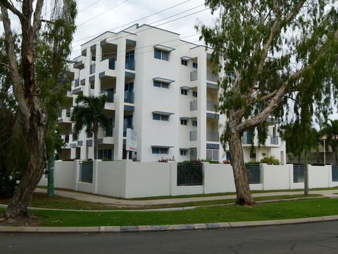 Madison Ocean Breeze - Surfers Paradise Gold Coast 2