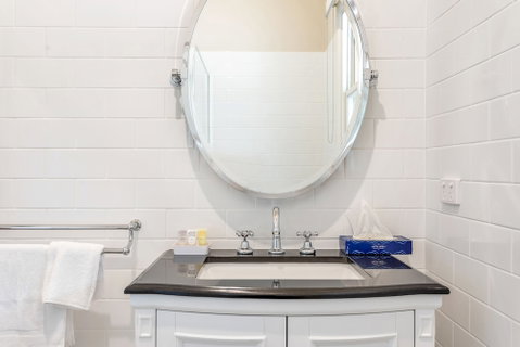 Grandview Accommodation - The Flaxley Apartments - Surfers Paradise Gold Coast 0