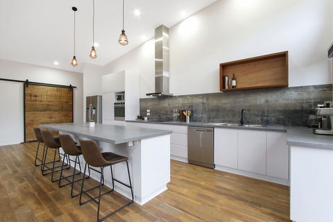 White Star - Surfers Paradise Gold Coast 3