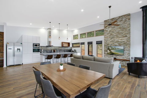 White Star - Surfers Paradise Gold Coast 1
