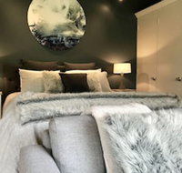 Adelaide Hills Retreats - Surfers Paradise Gold Coast