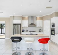 Central Gold Coast Large Modern Elevated Home - Surfers Paradise Gold Coast