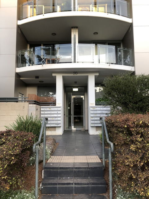Staying Places - The Avenue - Surfers Paradise Gold Coast 2