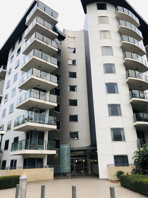 Staying Places - The Avenue - Surfers Paradise Gold Coast 0