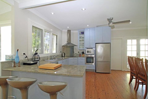 Popes Beach House Getaway - Surfers Paradise Gold Coast 3