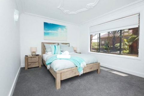 Sand Dunes - Surfers Paradise Gold Coast 5