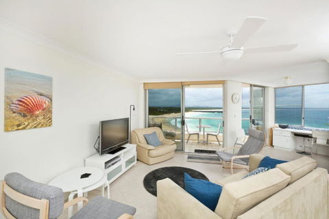 Beachpoint Unit 501 28 North Street - Surfers Paradise Gold Coast 3
