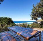 Barefoot on Blueys - Surfers Paradise Gold Coast