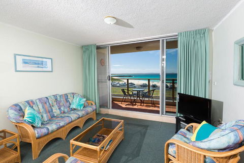 Ebbtide Unit 07 2 6 North Street - Surfers Paradise Gold Coast 3