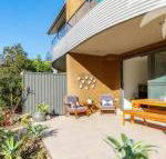 Boom 8 Boomerang Beach - Surfers Paradise Gold Coast