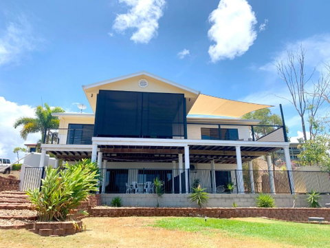 Hydeaway Retreat Beach House Hydeaway Bay - Surfers Paradise Gold Coast 3