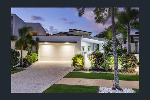 Waterfront Wonder - Surfers Paradise Gold Coast 4