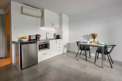East Maitland Executive Apartments - Surfers Paradise Gold Coast 7