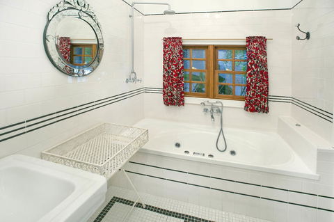TRANQUILO BEACH HOUSE - Surfers Paradise Gold Coast 6