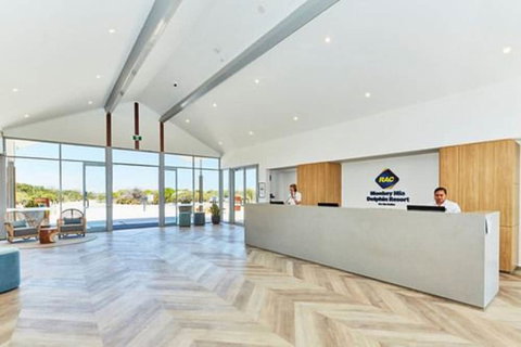 RAC Monkey Mia Dolphin Resort - Surfers Paradise Gold Coast 2