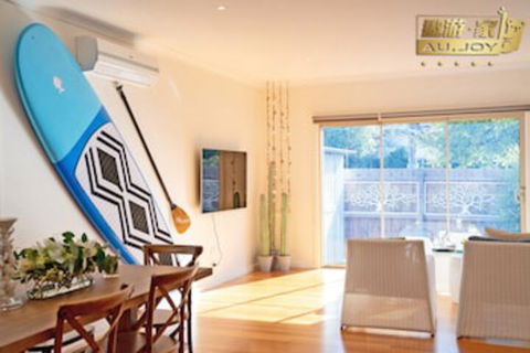 AUJOY 4 Bed Townhouse Glen Waverley - Surfers Paradise Gold Coast 0