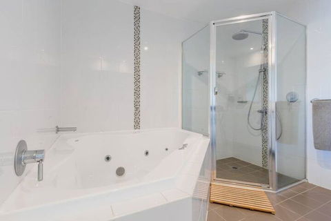 SOLARIS At Fingal Bay - Surfers Paradise Gold Coast 5