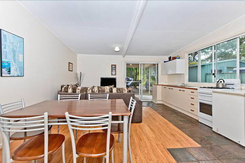 The Jetty At Cowan Cowan - Surfers Paradise Gold Coast 3