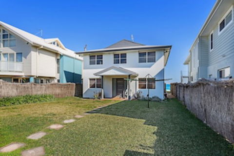 Birubi Lane 4 Anna Bay - Surfers Paradise Gold Coast 0
