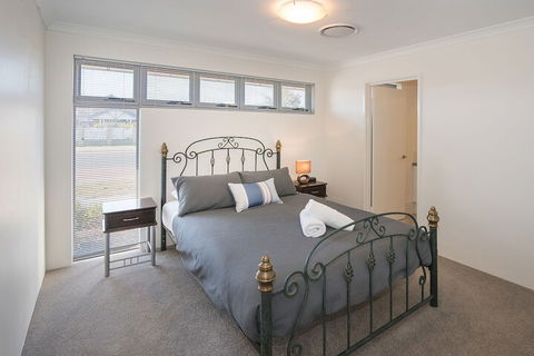 Gale House - Surfers Paradise Gold Coast 3