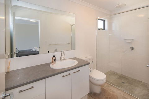 Gale House - Surfers Paradise Gold Coast 1