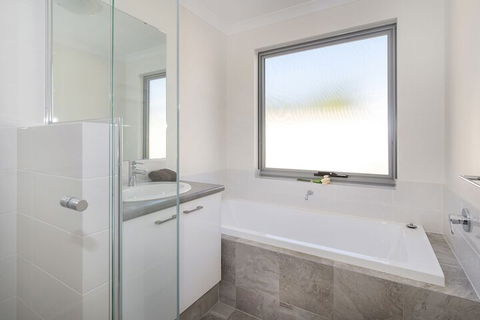 Gale House - Surfers Paradise Gold Coast 7