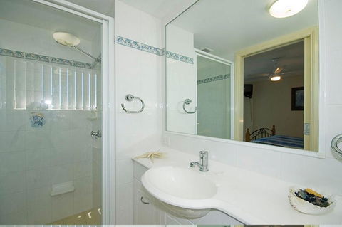 Mirage Unit 602 6 10 Manning Street - Surfers Paradise Gold Coast 4