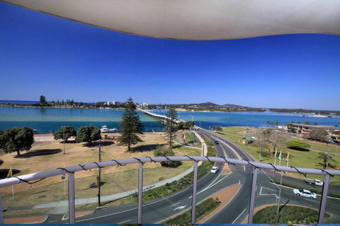 Mirage Unit 602 6 10 Manning Street - Surfers Paradise Gold Coast 3
