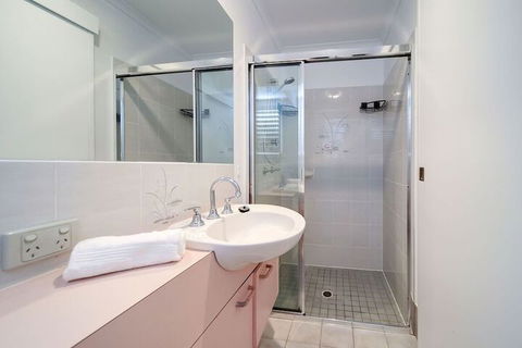Best Location Welcoming Home - Surfers Paradise Gold Coast 2