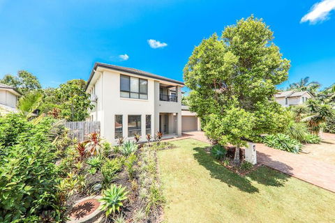 Large House With Pool - Surfers Paradise Gold Coast 1