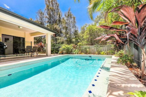 Large House With Pool - Surfers Paradise Gold Coast 0