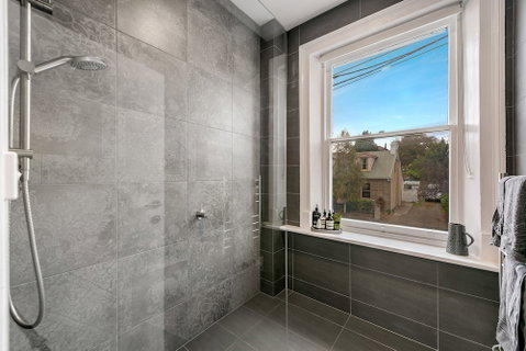 City Retreat Hobart - Surfers Paradise Gold Coast 1