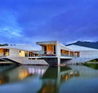 Alkira Award Winning Luxury Holiday Home - Surfers Paradise Gold Coast