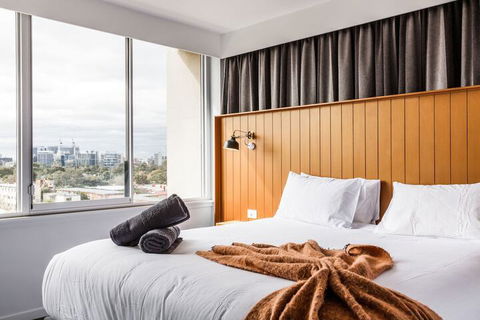 Exquisite 2 Bedroom Beach City Views - Surfers Paradise Gold Coast 7